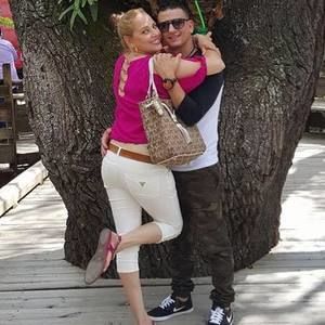 Meet your Posher, Maylin