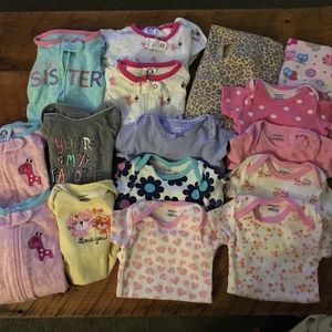 Bundle of girls 0-3 month clothes