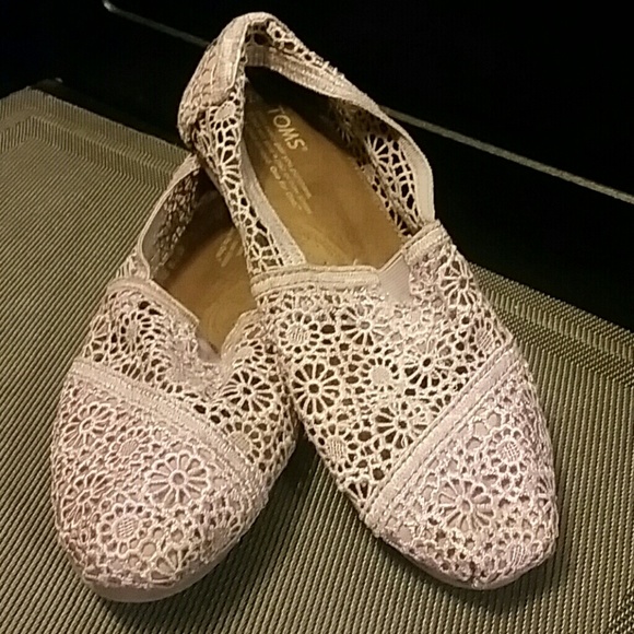 Toms 7.5 Purple  Lace Flats - Picture 1 of 4