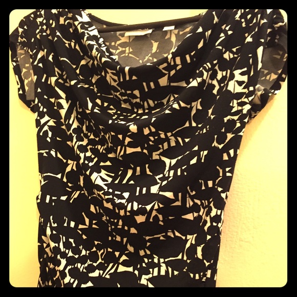Black and white beautiful New York and Co XS top
