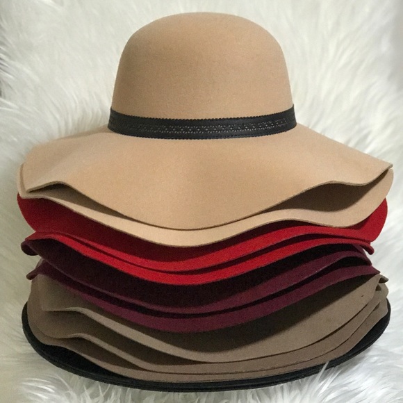Floppy Wide Brim Hats - Picture 3 of 4