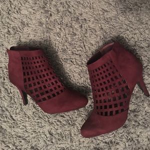 Impo maroon 3" heels