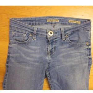 Guess jeans women's size 28
