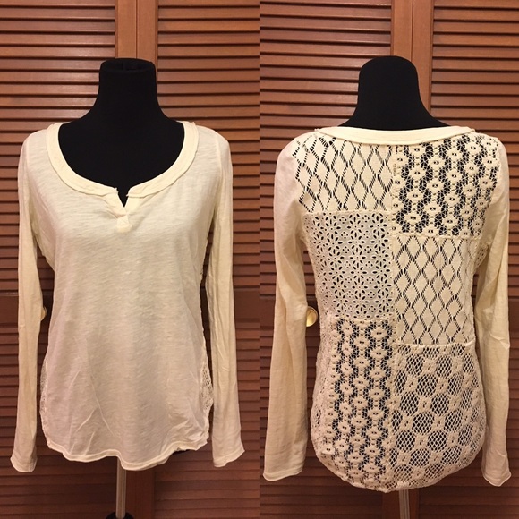 Free People Tops - 🎉 Free People cream shirt S detailed back