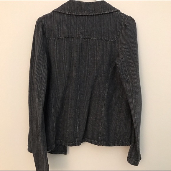 Subtle patterned collared jacket - Picture 2 of 4