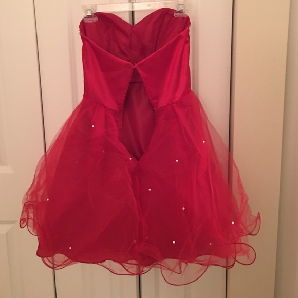 Strapless Homecoming/Prom Dress - Picture 4 of 4