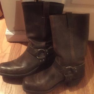 BEAUTIFUL Frye Harness boots!