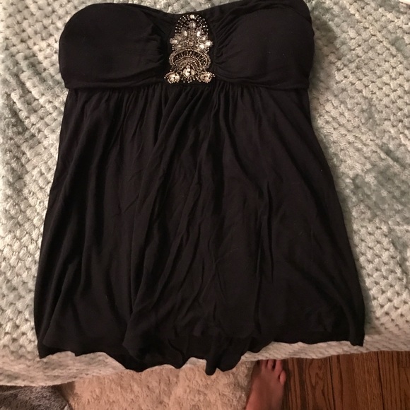 Strapless flowy top with rhinestones & bra pads