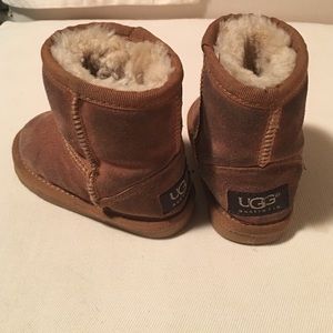 Tan Ugg boots