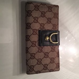 Gucci wallet