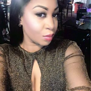 Meet your Posher, Aja