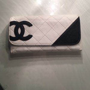 Chanel wallet