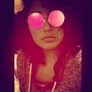 Meet your Posher, Anilem