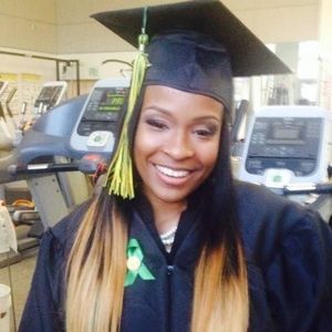 Meet your Posher, Danielle