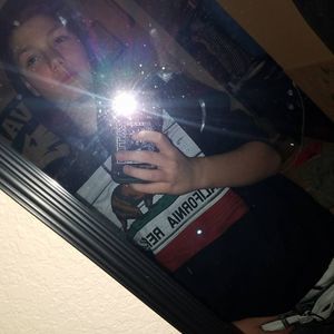 Meet your Posher, Devin