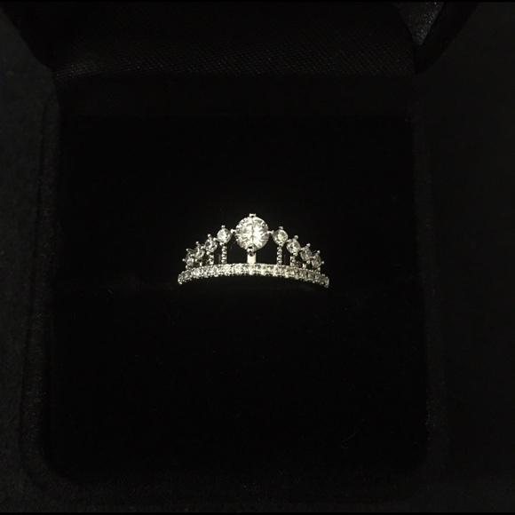 Princess Tiara Ring - Picture 2 of 4