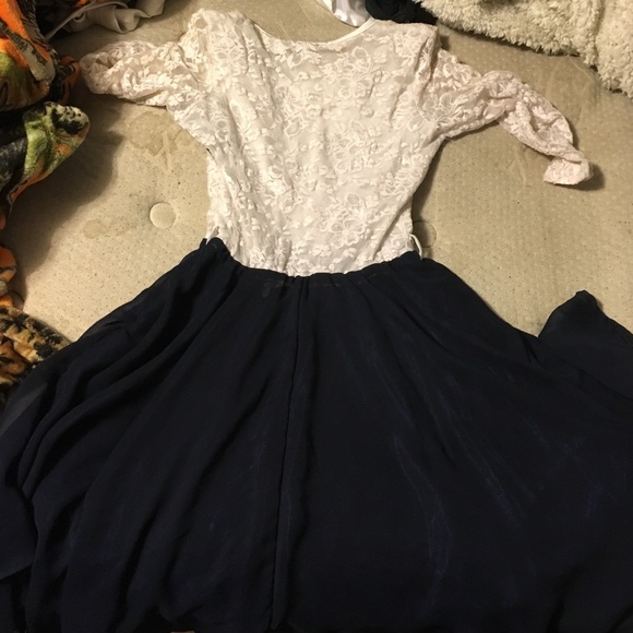 Dress - Picture 3 of 4