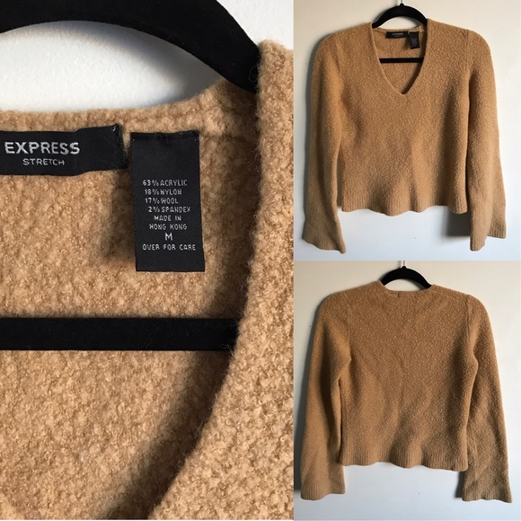 Express | Long Bell Sleeve Cropped Sweater V-Neck - Picture 2 of 3