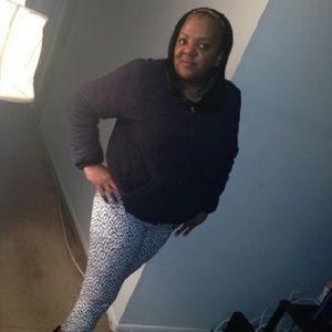 Meet your Posher, Crystal