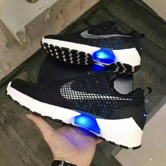 Nike HyperAdapt 1.0 Silver/Black/White.