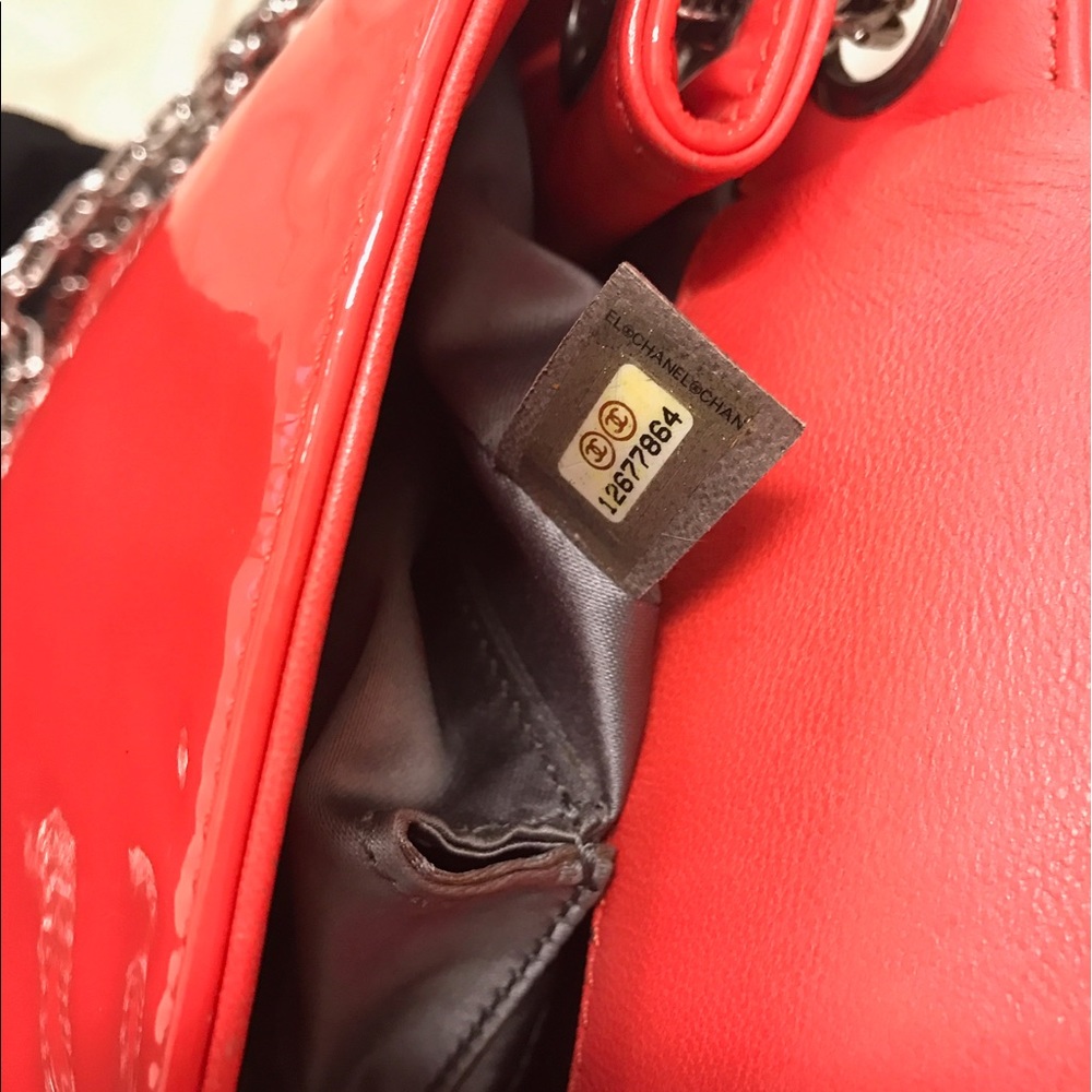 💯 authentic Chanel red lacquered leather bag - Picture 3 of 4