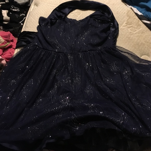 Dress - Picture 3 of 4