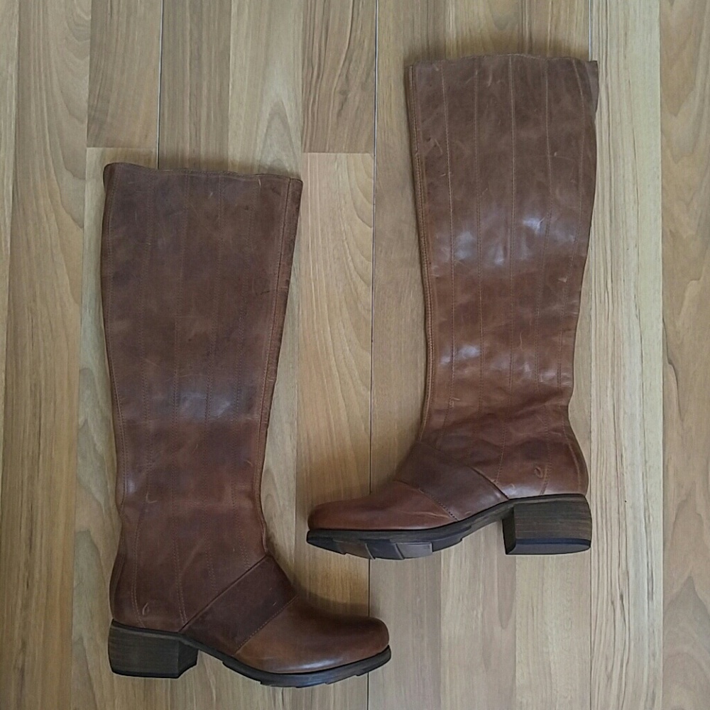 Leather Olukai KUMUKAHI block heel boots