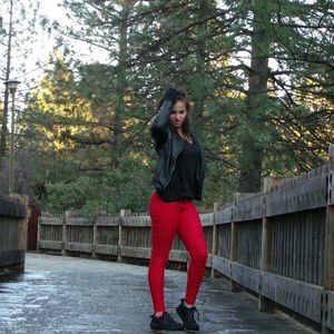 Meet your Posher, Alina