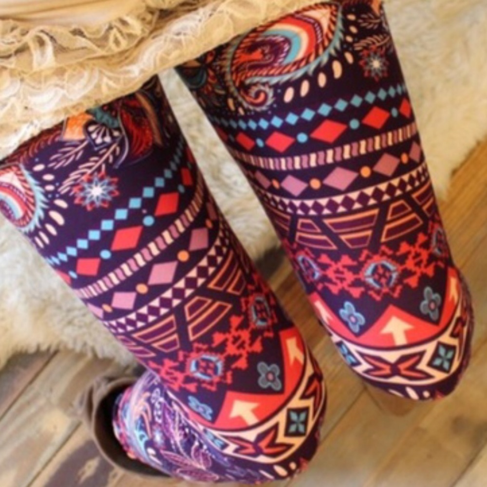 🆕Gorgeous Print Plus Size Paisley Leggings