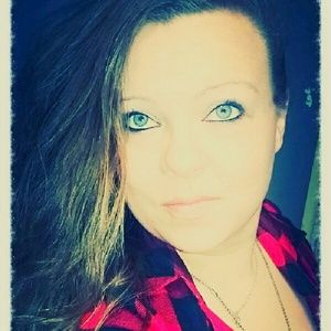 Meet your Posher, Abbey