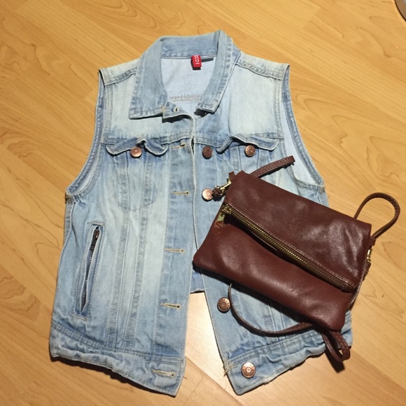 ⚡️flash sale⚡️Light jean vest