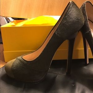 NIB FENDI OLIVE GREEN CALF HAIR PLATFORM PUMPS US7