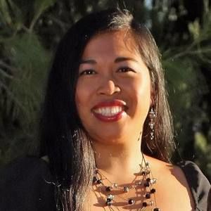 Meet your Posher, Lia