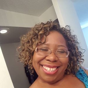 Meet your Posher, Felicia