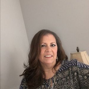 Meet your Posher, Eneida