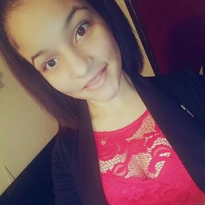 Meet your Posher, Julissa