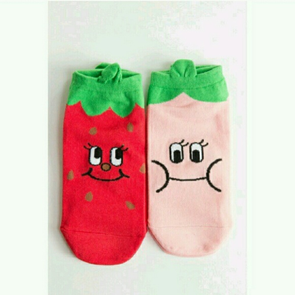 Accessories - cute strawberry socks
