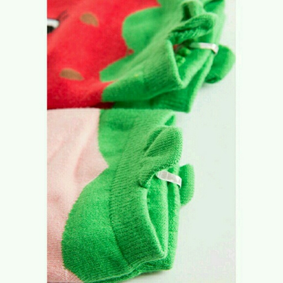 cute strawberry socks - Picture 3 of 3