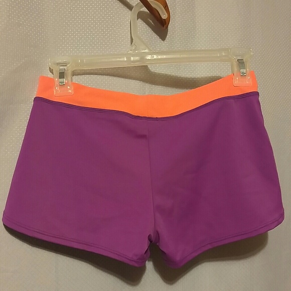 Nike compression short. - Picture 2 of 4