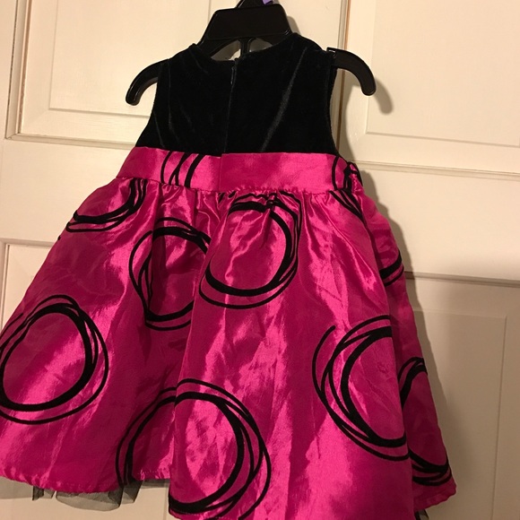 EUC LILYBIRD BLACK/FUCHSIA DRESS WITH BLACK TULLE - Picture 2 of 4