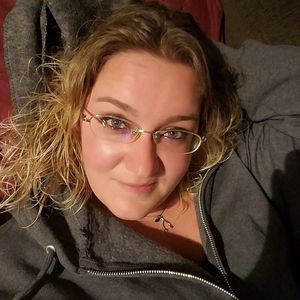 Meet your Posher, Alicia