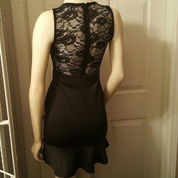 XTAREN DRESS - Picture 3 of 3