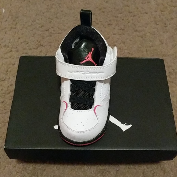 Jordan Flight 45 GT - Picture 2 of 3