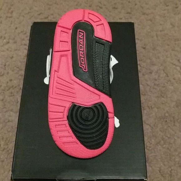 Jordan Flight 45 GT - Picture 3 of 3