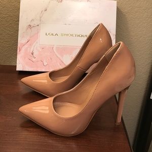 Nude pumps *brand new*!!