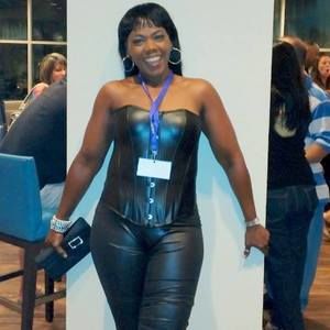 Meet your Posher, Yolanda