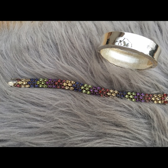 Jewelry - Picture 1 of 2