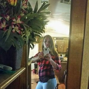 Meet your Posher, Deeann