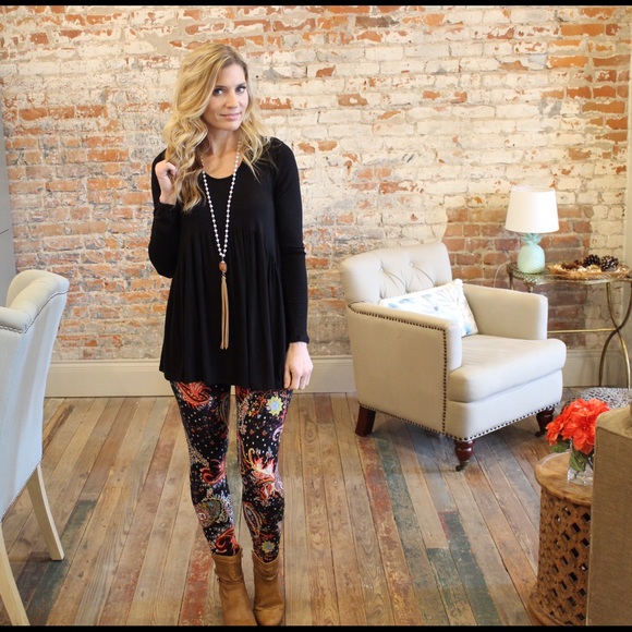 Black paisley print leggings - Picture 3 of 3