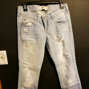 Light ripped Hollister capris